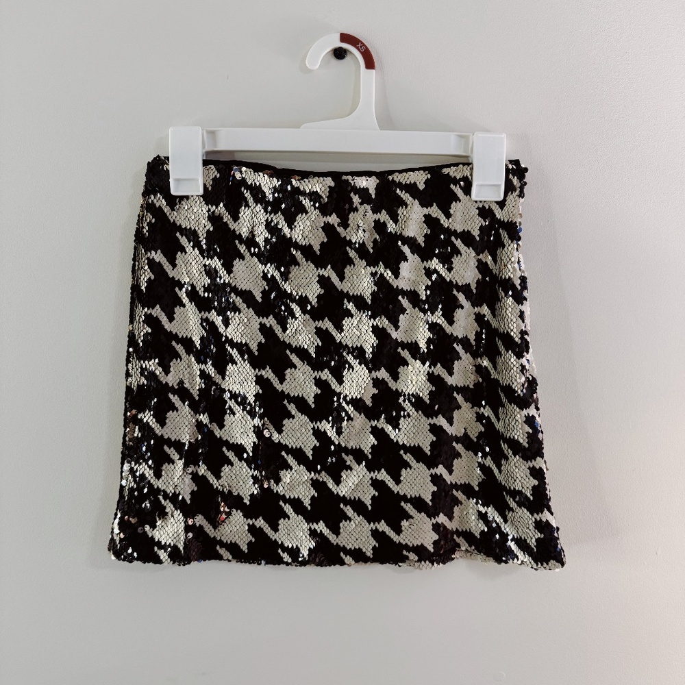 ASTR Darby Top & Skirt Set - Picture 2 of 3